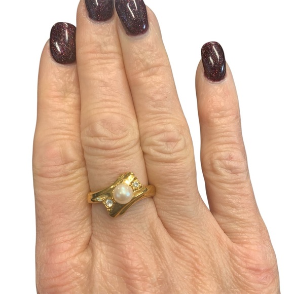 Avon “Eternal Luster” Goldtone  faux Pearl Ring size 9 NIB 1989 - Picture 1 of 7